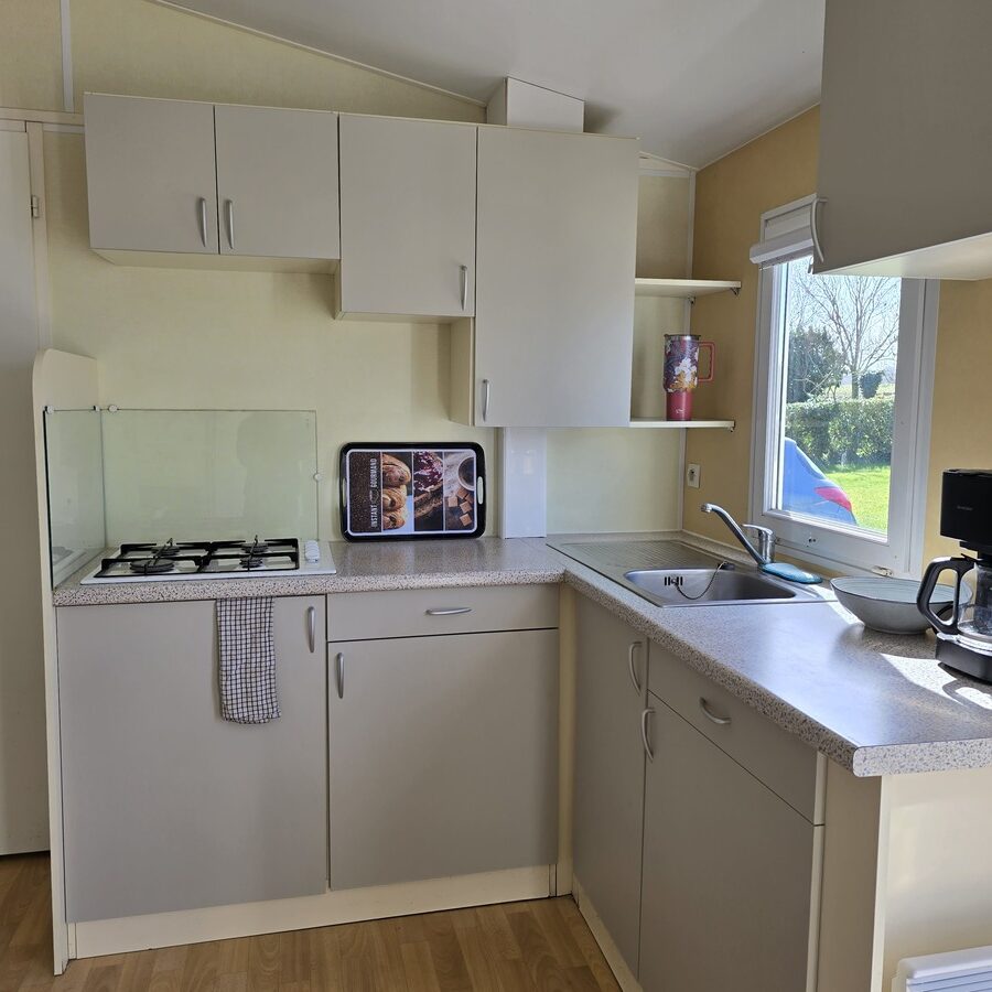 cuisine mobilhome Atlante Camping les Roches Erquy