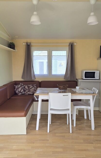 séjour salon mobilhome Atlante Camping les Roches Erquy