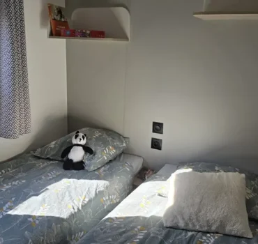 Location mobilhome moderne à Erquy proche plage Saint Pabu