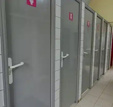 Sanitaires WC avec papier toilette