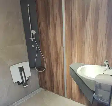 Sanitaire accessible PMR neuf